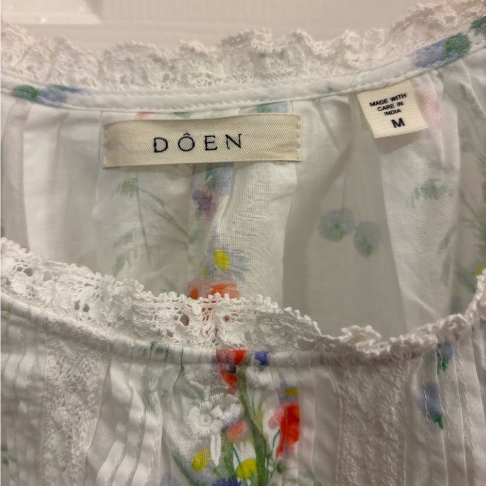 Doen Frederica Top in Painted Bouquet Size M - Picture 6 of 8